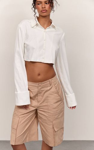 Sand Short Long Tissé Avec Détail De Poches Cargo | Taille 42 - PrettyLittleThing - Modalova