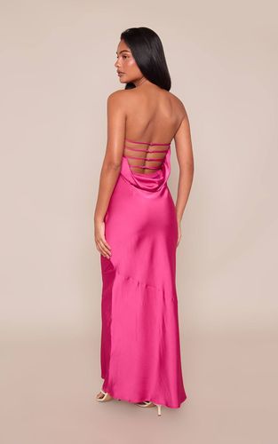 Fuchsia Robe Longue Fuchsia En Satin À Bandeau Et Dos Drapé Cowl | Taille 42 - PrettyLittleThing - Modalova