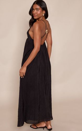 Black Robe Maxi Fluide En Tissu Tissé Avec Dos Ouvert Et Détails Ornementaux | Taille 42 - PrettyLittleThing - Modalova