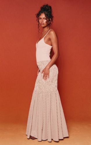 Cream Jupe Midaxi Froncée À Rayures Seersucker | Taille 32 - PrettyLittleThing - Modalova