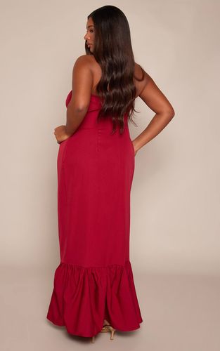 Plum Robe Maxi Grande Taille À Ourlet Péplum | Taille 44 - PrettyLittleThing - Modalova