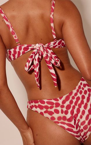 Red Haut De Bikini À Armatures Imprimé Flou | Taille 32 - PrettyLittleThing - Modalova