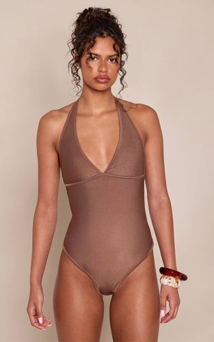 Body Échancré Col Licou En Polyamide Espresso | Taille XS - PrettyLittleThing - Modalova