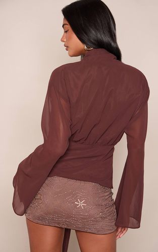 Blouse En Mousseline Avec Détail Drapé Et Froncé | Taille 42 - PrettyLittleThing - Modalova