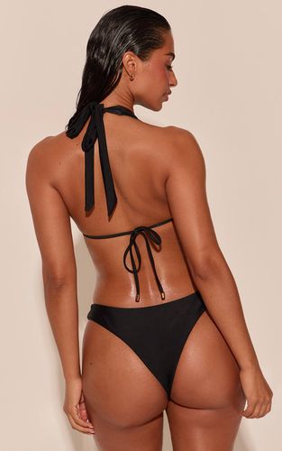 Black Bas De Bikini Tanga Avec Anneau Doré | Taille 42 - PrettyLittleThing - Modalova