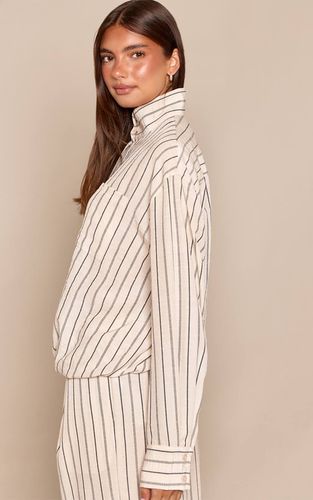 Cream Ensemble Coordonné Veste Légère À Ourlet Élastiqué À Rayures | Taille 44 - PrettyLittleThing - Modalova