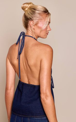 Top En Denim Indigo Brut À Encolure Américaine Avec Fronces Devant Et Attache Dos | Taille 42 - PrettyLittleThing - Modalova