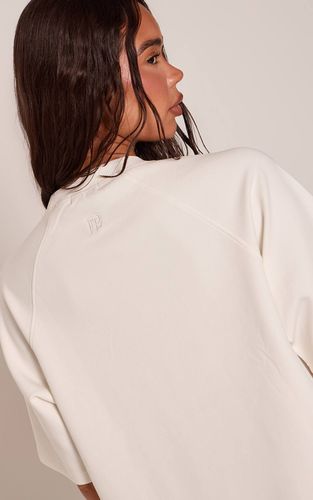 Cream T-shirt Boxy En Jersey Interlock | Taille XL - PrettyLittleThing - Modalova