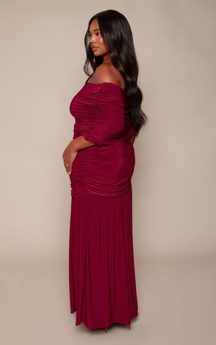 Red Robe Maxi Grande Taille En Jersey Slinky Double Couche À Encolure Bardot Et Fronces | Taille 54 - PrettyLittleThing - Modalova