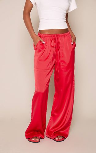 Red Pantalon En Satin Taille Basse Avec Cordon De Serrage | Taille 42 - PrettyLittleThing - Modalova