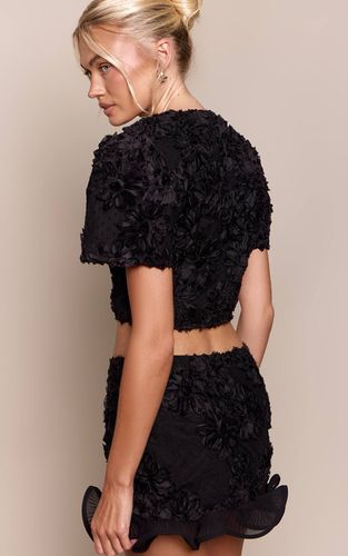 Black Top Court Bouclé Fleuri À Manches Courtes Et Boutons Coordonné | Taille 42 - PrettyLittleThing - Modalova