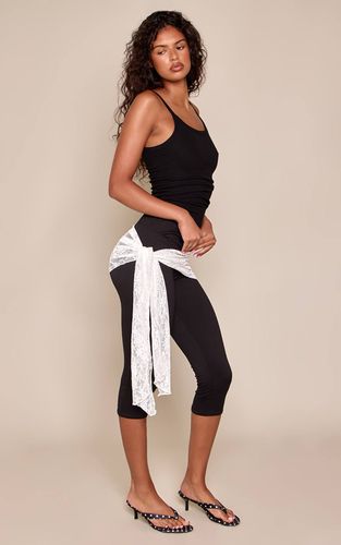 Black Capri En Jersey Avec Détail Lacet À Nouer | Taille 42 - PrettyLittleThing - Modalova