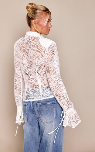 White Chemise En Dentelle Transparente Avec Épaulettes Et Poignets À Nouer | Taille 42 - PrettyLittleThing - Modalova