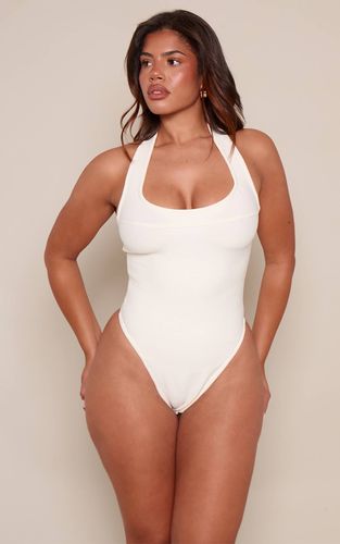 Cream Body Sculptant Bandage Col Licou | Taille 42 - PrettyLittleThing - Modalova