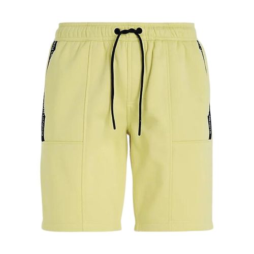 Short Short Ref 60272 KCQ Jaune - Calvin Klein Jeans - Modalova