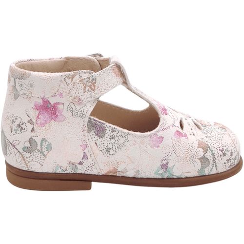 Chaussures 1er pas ajourées fleuries 23116 - Beberlis - Modalova