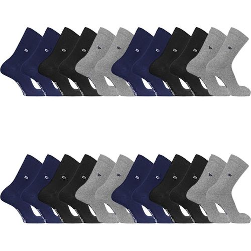 Chaussettes Lot de 12 Paires de chaussettes de ville unies modèle PC 00399 - Pierre Cardin - Modalova