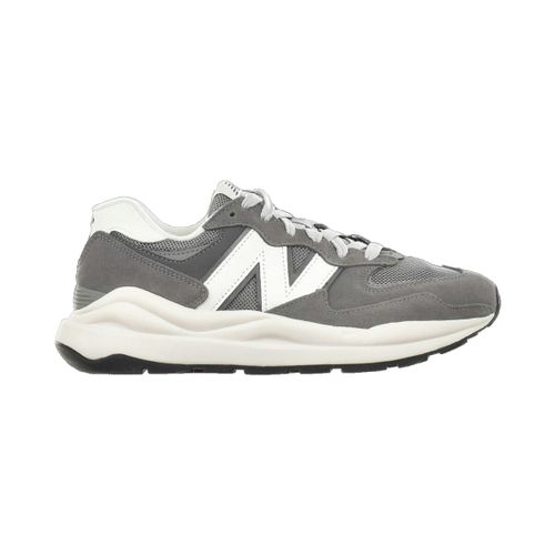 Baskets Baskets 5740 gris - New Balance - Modalova