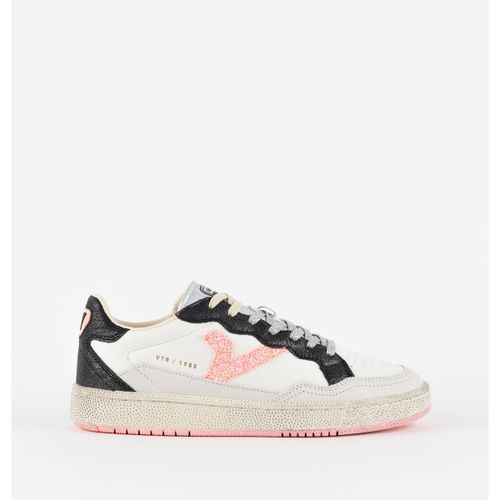 Baskets basses 1985 BASKET SMASH CUIR MÉTAL PAILLETTES 8806108 - Victoria - Modalova