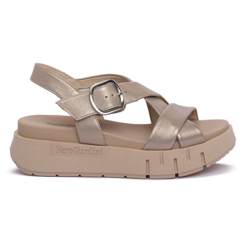 Sandales compensées NERO GIARDINI 675 ETOILE SAND - NeroGiardini - Modalova