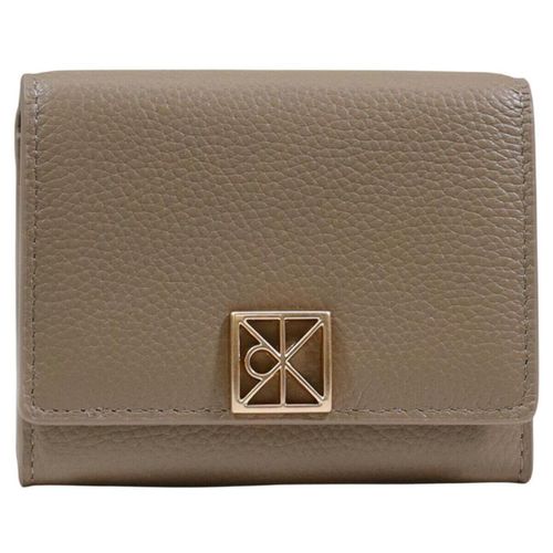 Portefeuille EMBLEM HW PEBBLE TRIFOLD W/ZIP LV04F1128G - Calvin Klein Jeans - Modalova