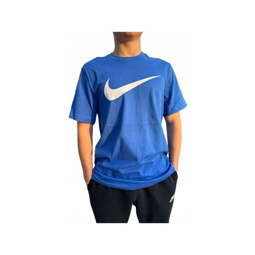 T-shirt Nike Swoosh - Nike - Modalova