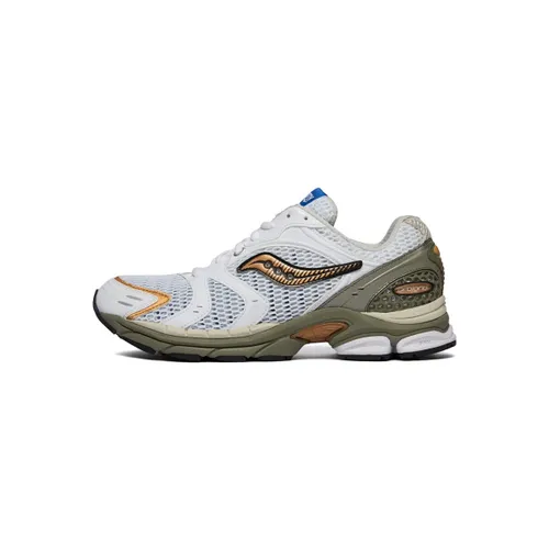 Baskets basses ProGrid Triumph 4 White Laurel - Saucony - Modalova