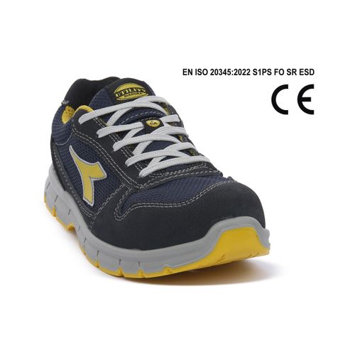 Baskets basses C1246 RUN TEXT LOW S1PS FO SR ESD - Diadora - Modalova