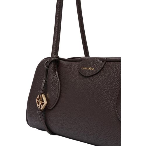 Sac EMBLEM TRIO PEBBLE SHOULDER BAG LV04F3743G - Calvin Klein Jeans - Modalova
