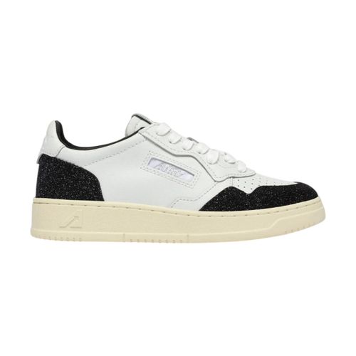 Baskets basses Medalist Low Leather White / Stars Off Black (Women's) - Autry - Modalova