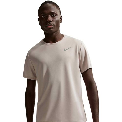 T-shirt Nike Miler - Nike - Modalova