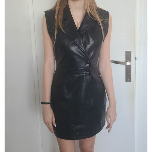 Robe courte Robe simili cuir - Daphnea - Modalova