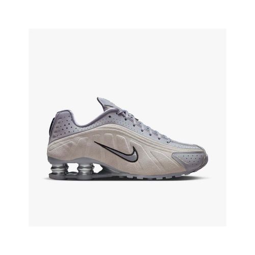 Baskets basses SHOX R4 BEIGE GRIS - Nike - Modalova