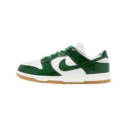 Baskets basses Baskets Dunk Low LX cuir - Nike - Modalova