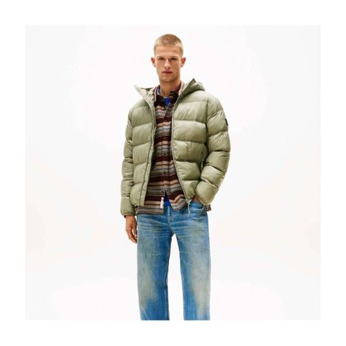 Veste Tjm Hooded Logo Puffer E - Tommy Jeans - Modalova