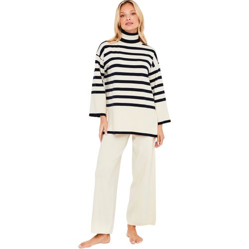 Ensembles de pyjama Pyjama pantalon évasé top manches longues Graphic City - Selmark - Modalova