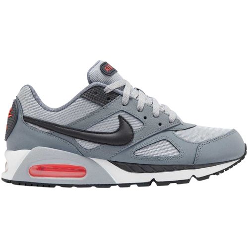 Baskets basses Nike Air Max - Nike - Modalova