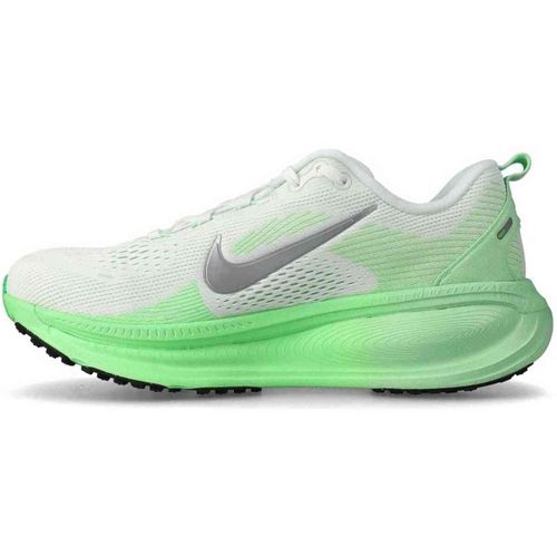 Chaussures Vomero 18 "White Metallic Silver Illusion Green" - Nike - Modalova