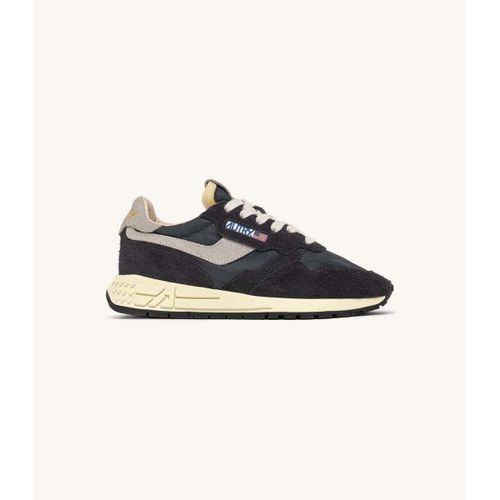 Baskets Reelwind Low Woman Negro Gris - Autry - Modalova