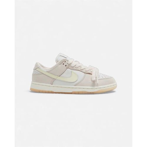 Baskets Dunk Low Premium Light Soft Pink (Women's) - Nike - Modalova