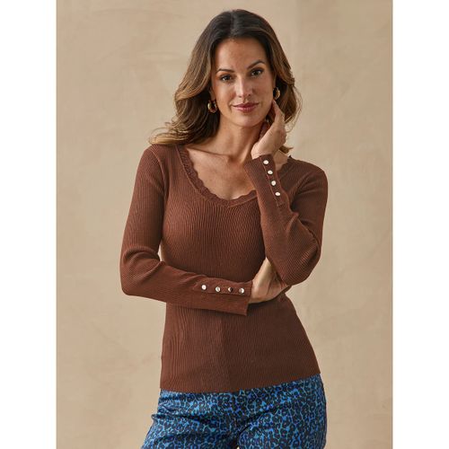 Pull Pull col V finitions écailles - Daxon - Modalova