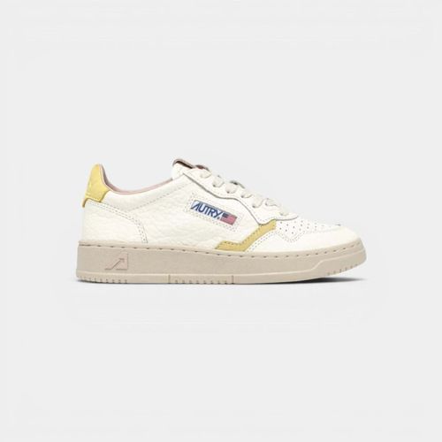 Baskets Medalist Low White Lemon Silk (Women's) - Autry - Modalova