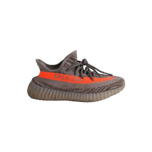 Baskets Yeezy Baskets grises - Yeezy - Modalova