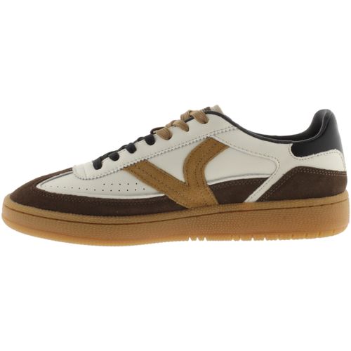 Baskets basses 8806121 cuero - Victoria - Modalova
