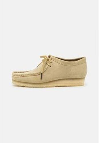 Derbies WALLABEE 26155515-MAPLE SUEDE Beige - Clarks - Modalova
