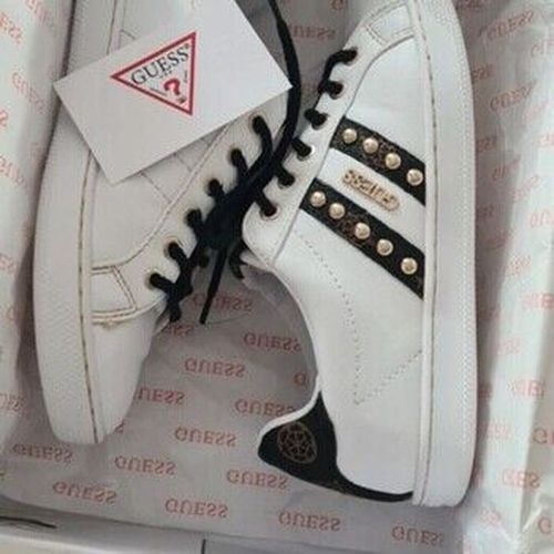 Baskets basses Basket Blanc - Guess - Modalova