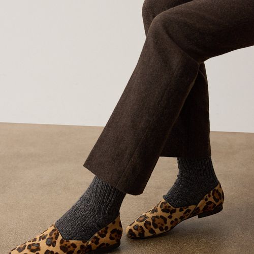 Chaussons Bronwen léopard poil vachette - Collection - Modalova