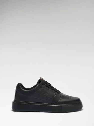 Sneakers Logo Pleziar - Guess - Modalova