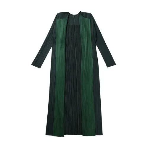 Knitwear > Long Knitwear - - Issey Miyake - Modalova