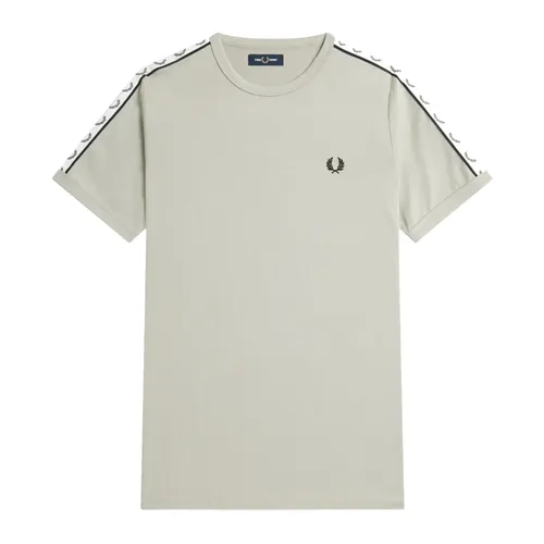 Tops > T-Shirts - - Fred Perry - Modalova